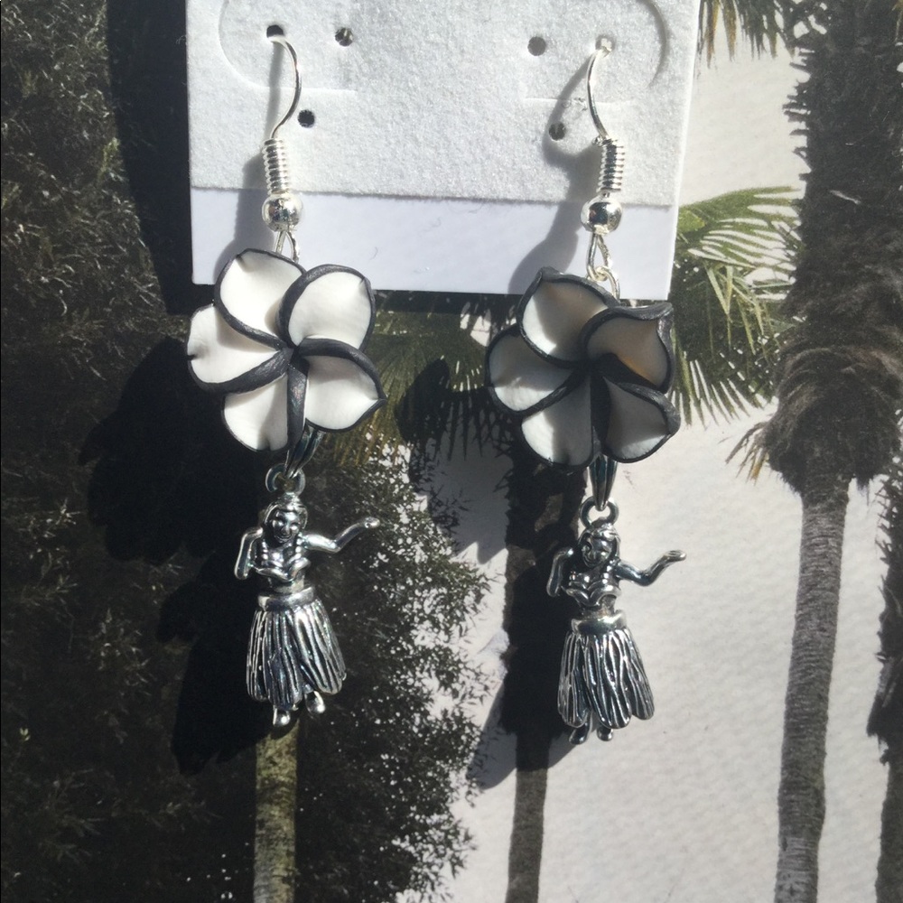 SilverPlated Island Dancer Earring w/dangling legs